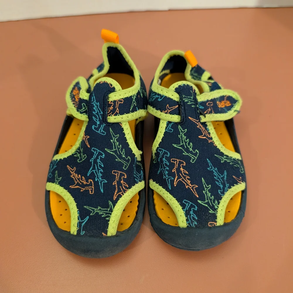OshKosh B'gosh Toddler Boy Navy Shark Print Aquatic Water Shoes in Size 8
